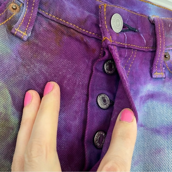 Levis Tie Dye Jeans Waist 26 Womens Size 2 XS Handmade Tie Dye Painted Purple - Picture 15 of 16